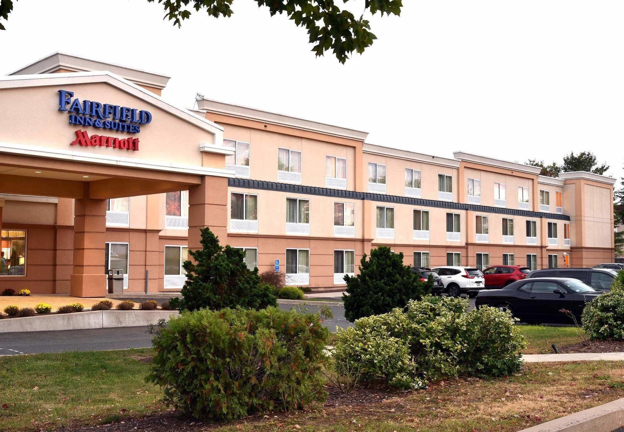 Fairfield Inn Hartford Airport Windsor Locks Exterior photo