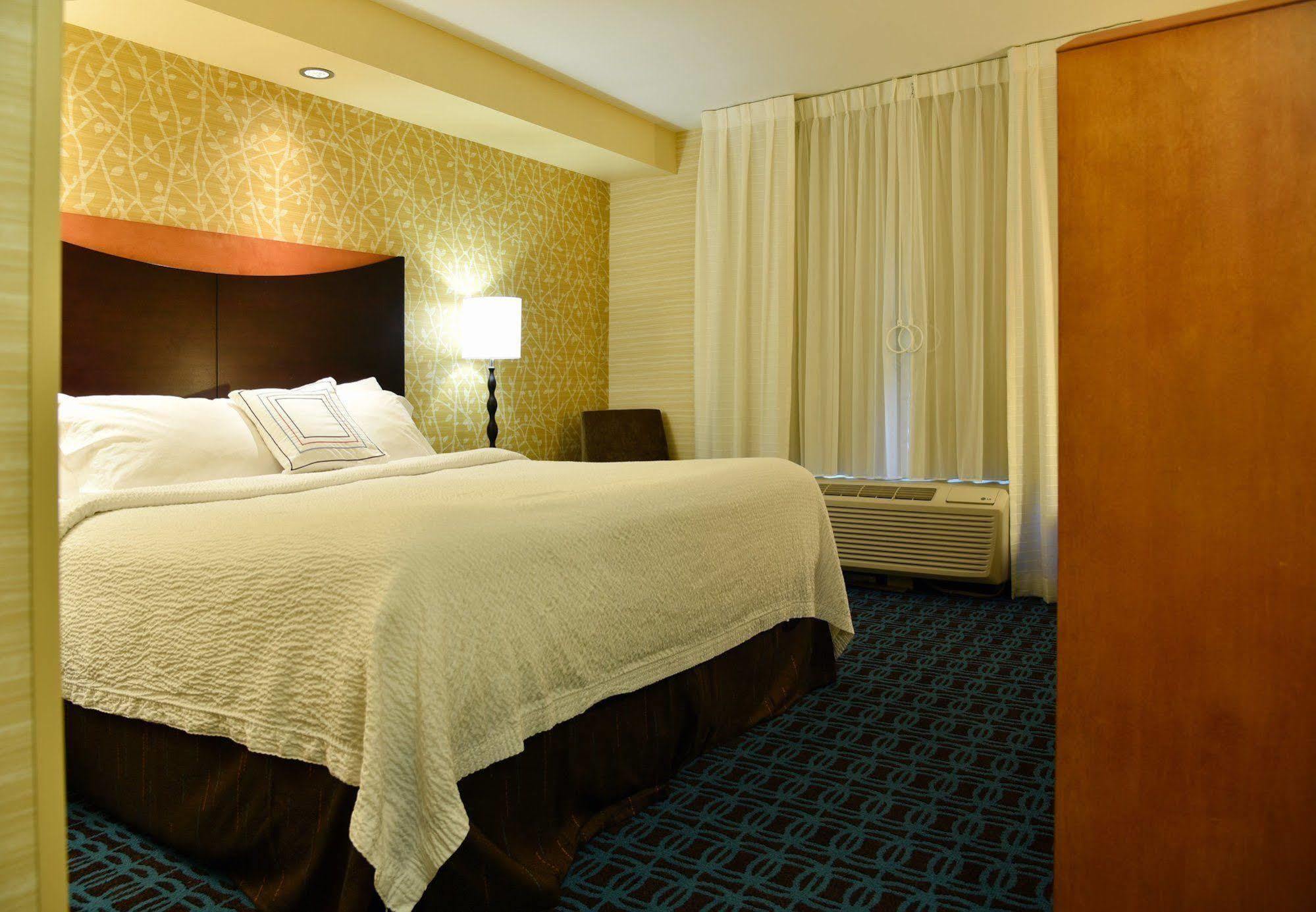 Fairfield Inn Hartford Airport Windsor Locks Exterior photo